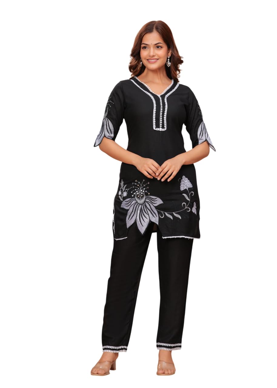AshLova Women's Cotton Floral Printed Short Straight Kurti with Pant