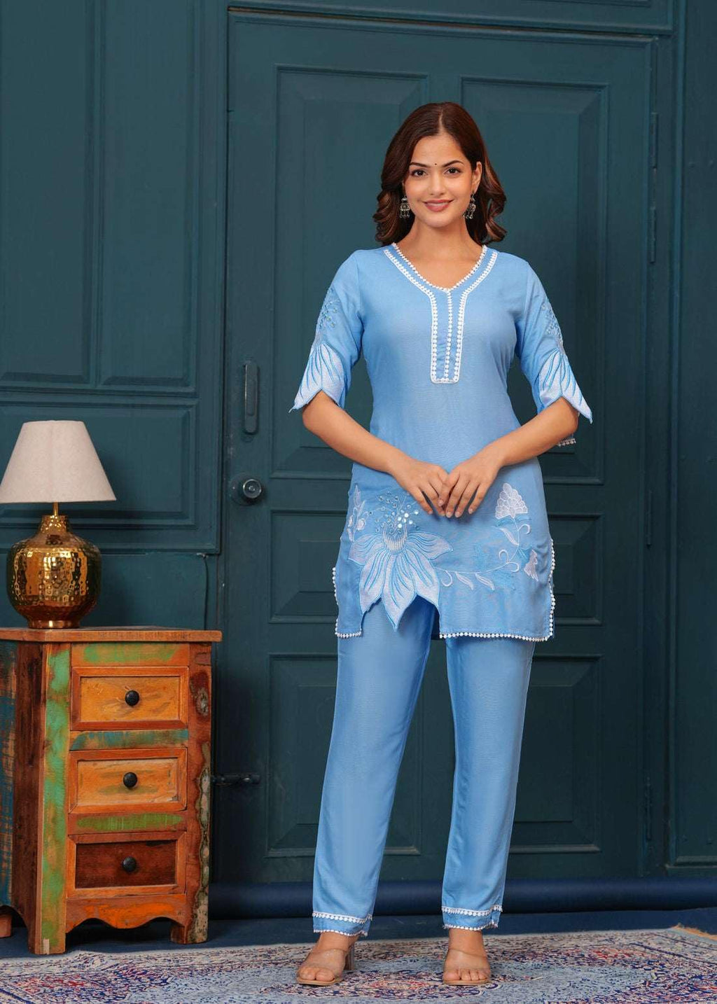 AshLova Women's Cotton Floral Printed Short Straight Kurti with Pant
