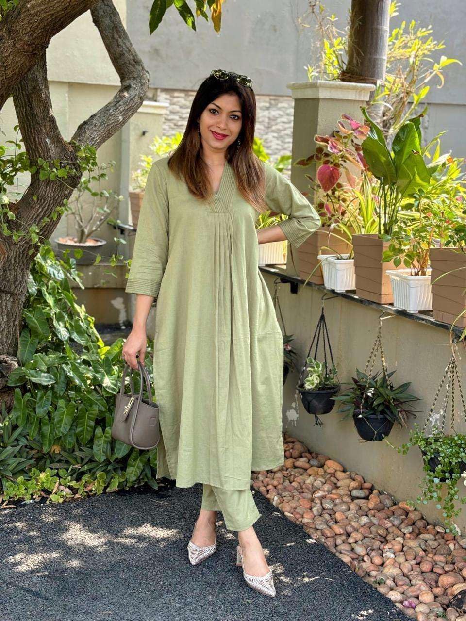 AshLova Women's Cotton Plain Coard Set A-Line Straight Kurti with Pant